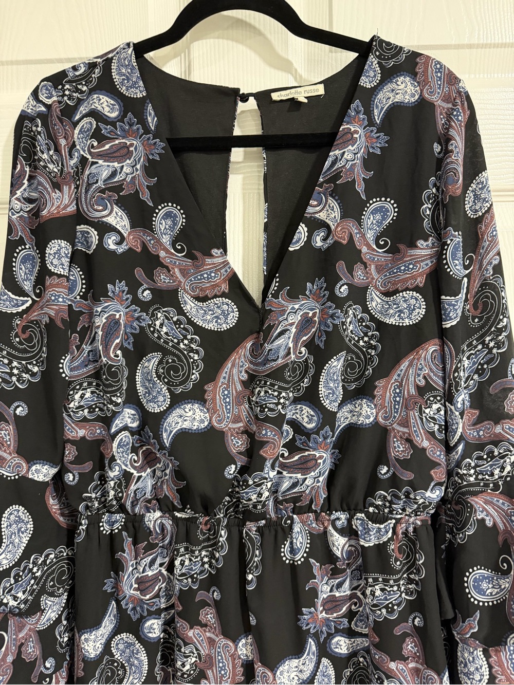 Charlotte Russe Women’s Black Paisley V-Neck Ruffled Sleeve Romper - Picture 2 of 5